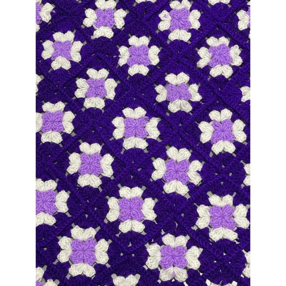 Purple and White Floral Granny Quilt, Lap Blanket - Picture 2 of 5